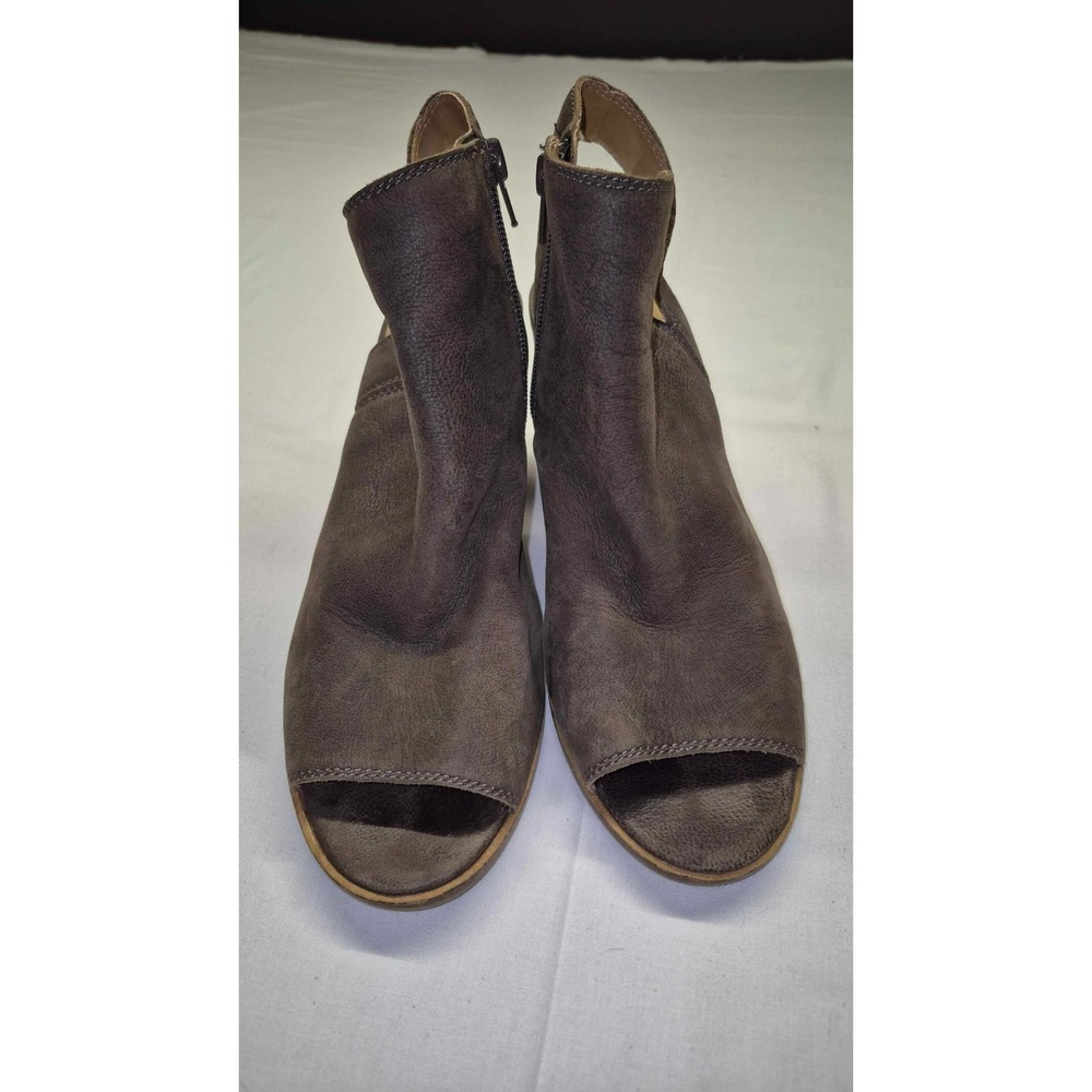 Lucky Brand brown suede peeptoe open back zip up block‎ heel sandals